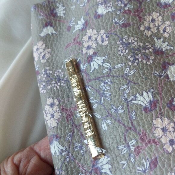 Steve Madden Wristlet - Picture 10 of 11